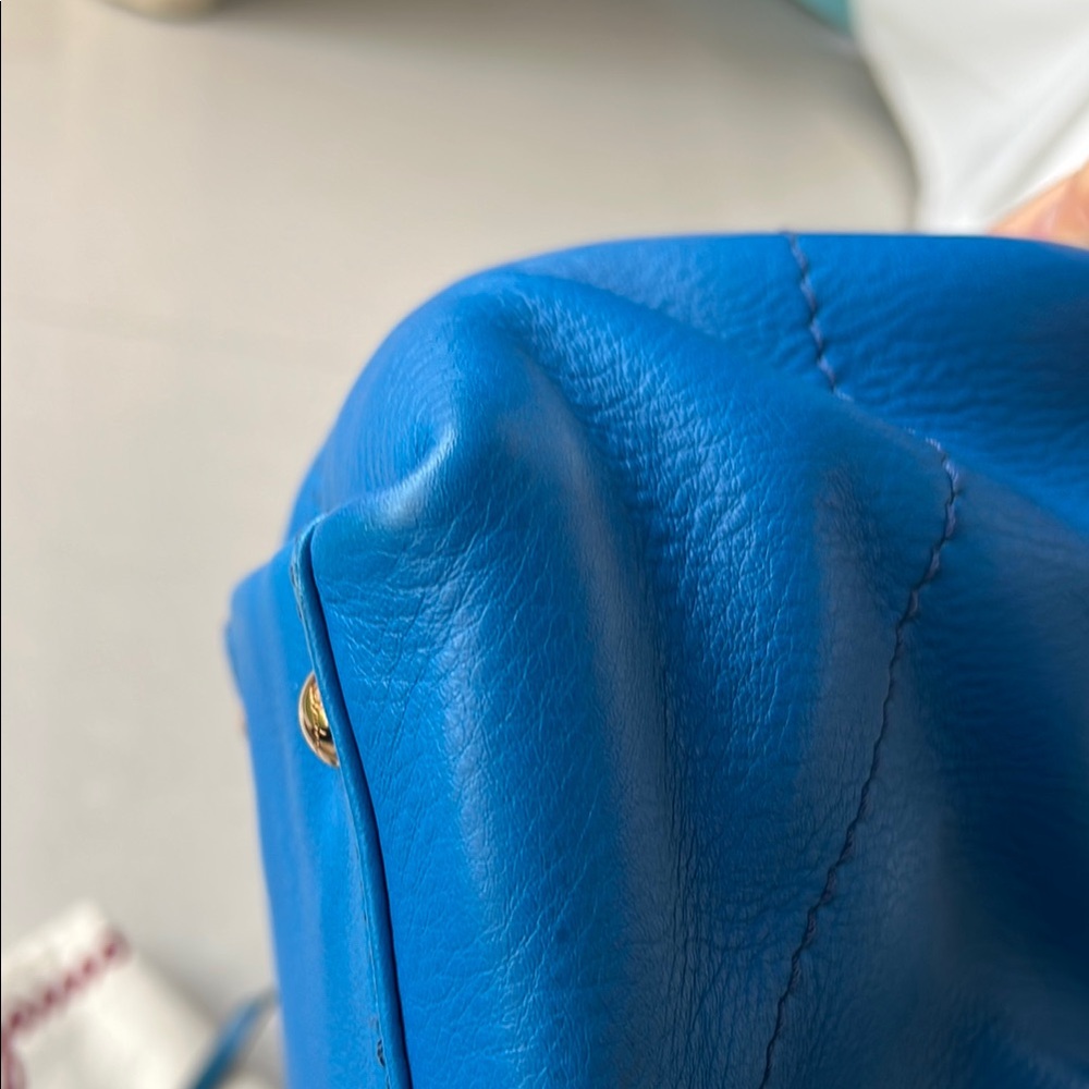 Salvatore Ferragamo Gancini Blue Leather 2 Way Handbag Like New Condition - Picture 10 of 15